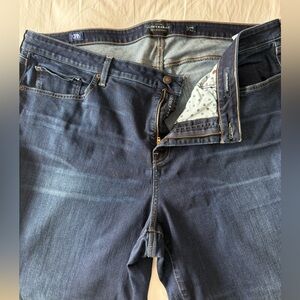 Lucky Brand Women's Dark Blue Ankle Jeans